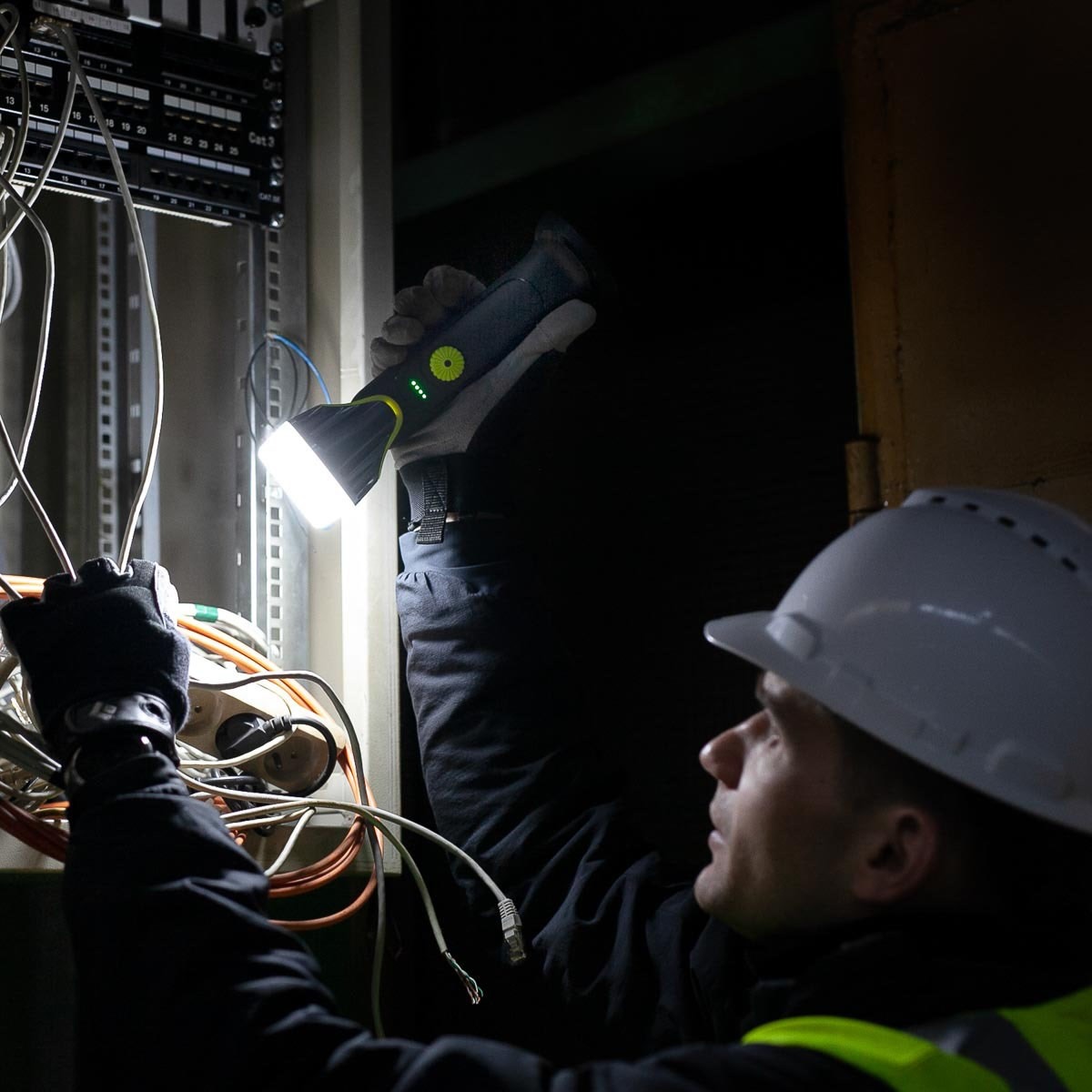 Wiederaufladbare Werkstattlampe mit Powerbank-Funktion, 1000 lm, RoundBEAM - Image 13